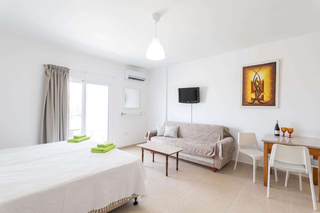 Christothea Apartment *